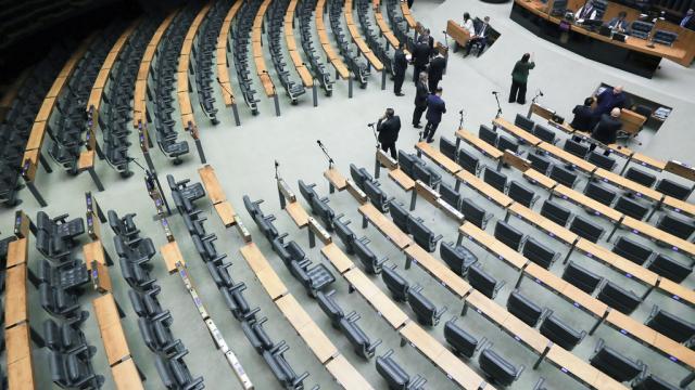 Deputados querem maior participação em debate sobre renovação das concessões